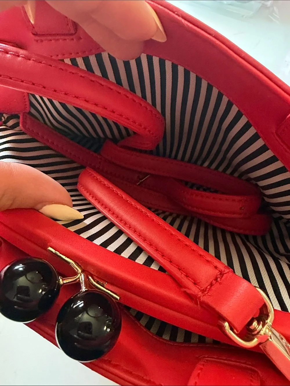 kate spade red crab-claw satchel